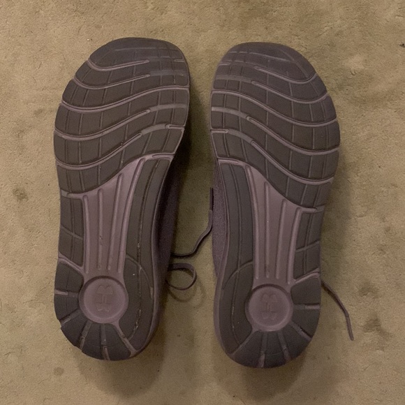 UA Speedform Slingride | size 12 - Picture 3 of 3